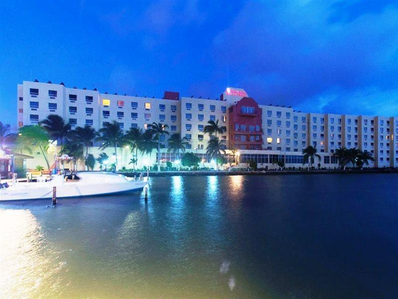 Ramada By Wyndham Princess Cidade de Belize Exterior foto