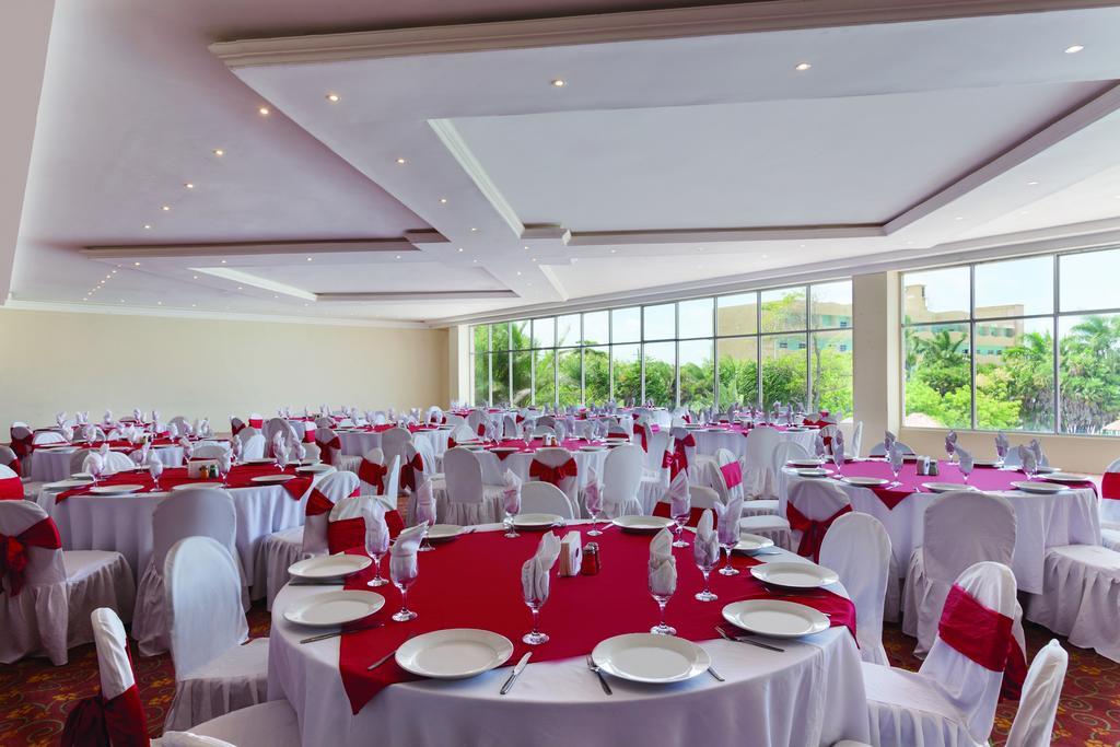 Ramada By Wyndham Princess Cidade de Belize Exterior foto